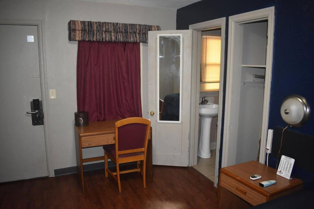 hotel image 13