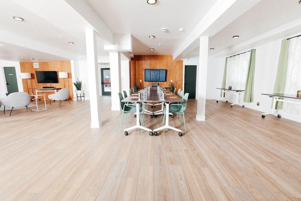 hotel image 16