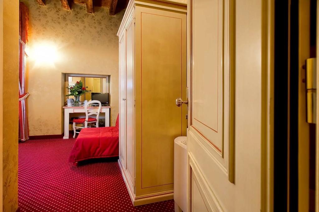 hotel image 23