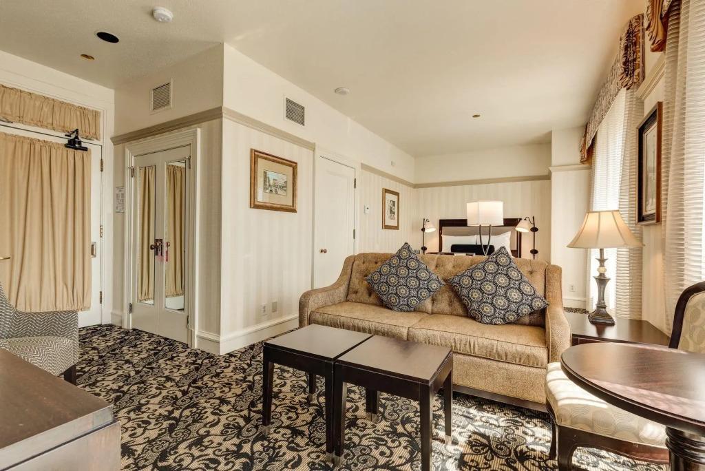 hotel image 13