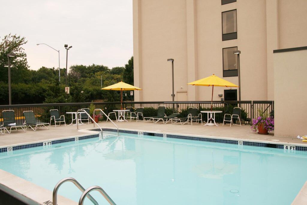 hotel image 10
