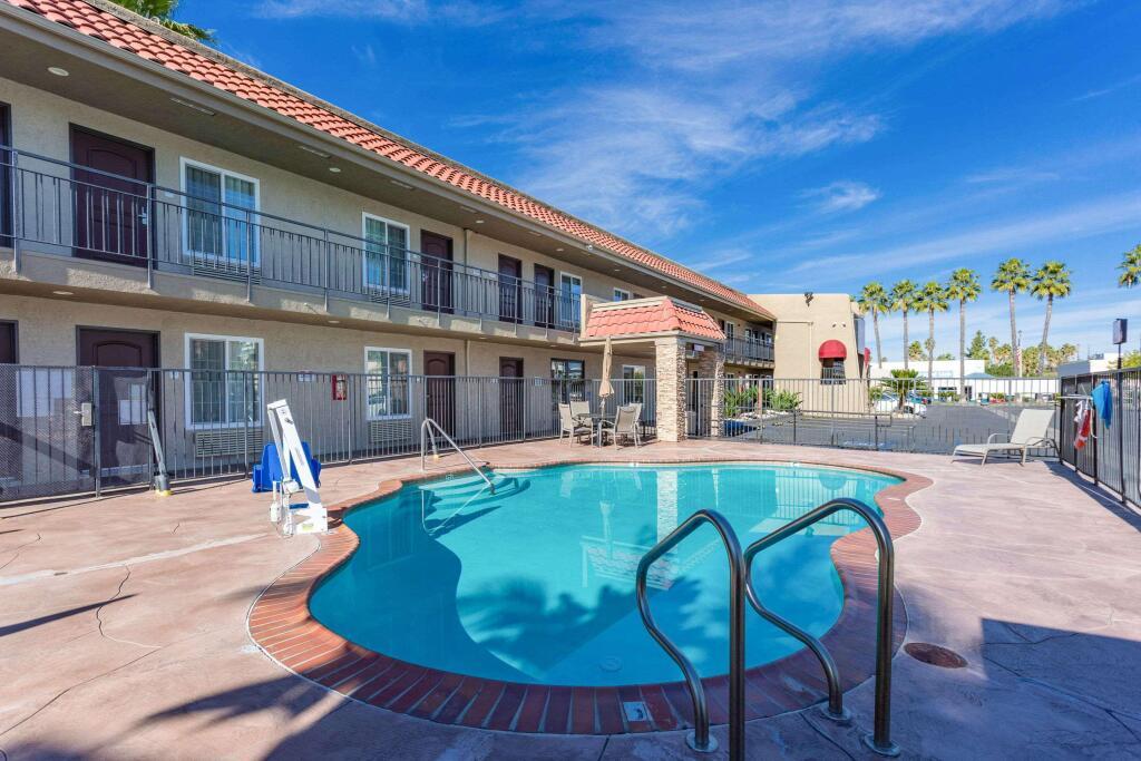 hotel image 16