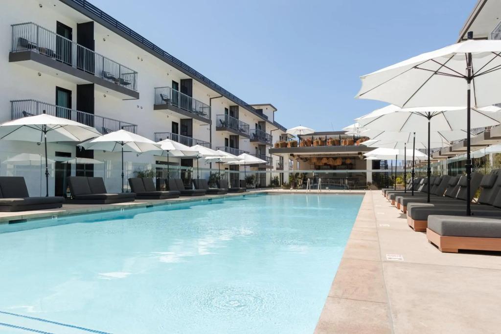 hotel image 16