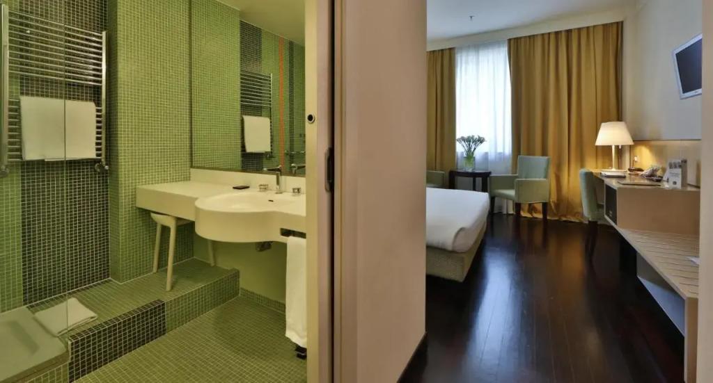 hotel image 16