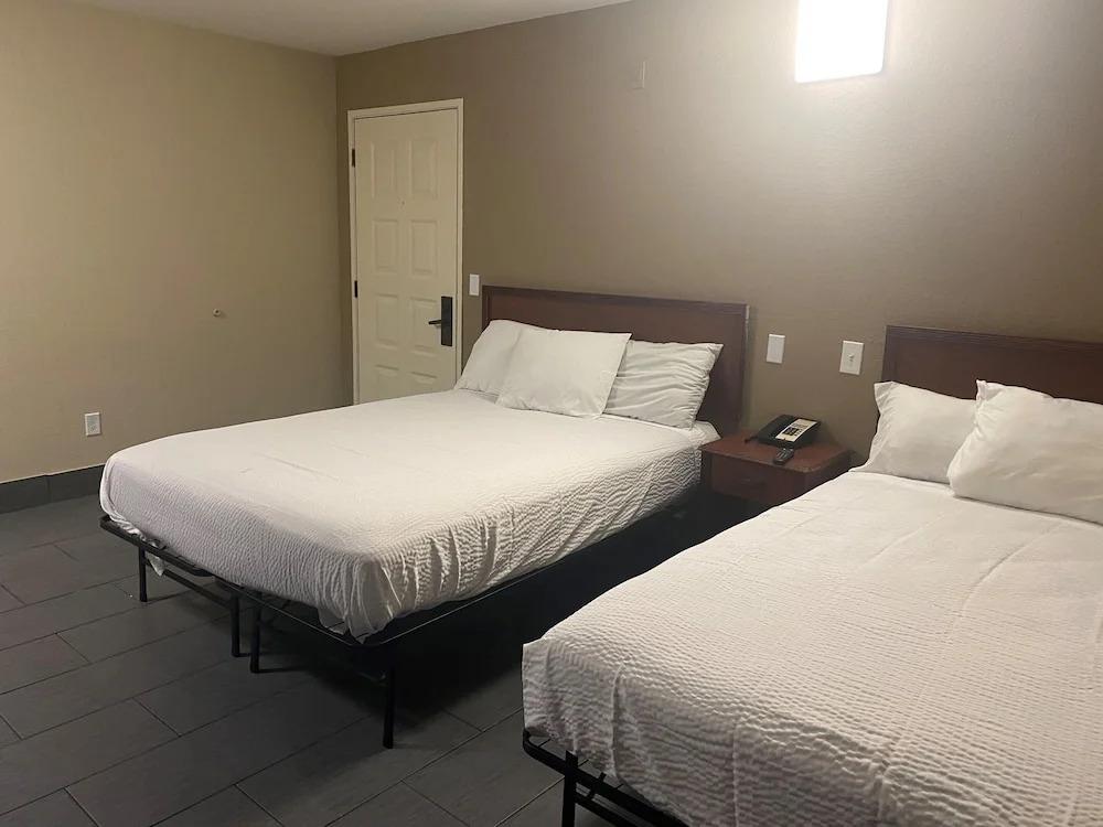 hotel image 13