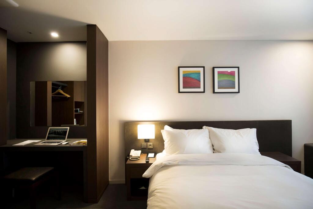 hotel image 16