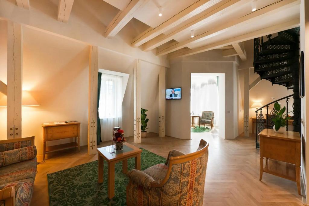 hotel image 78