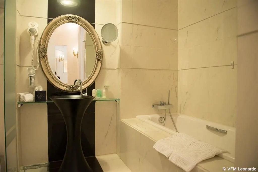 hotel image 12