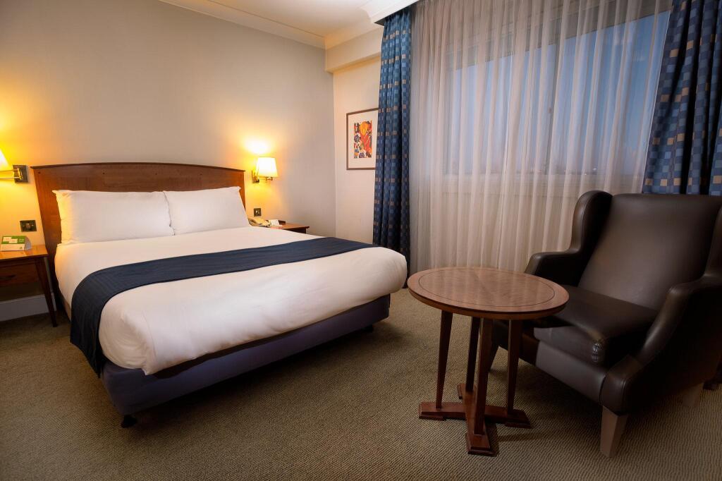 hotel image 10