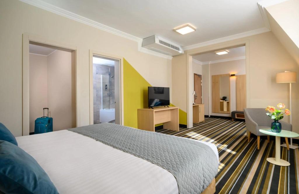 hotel image 8