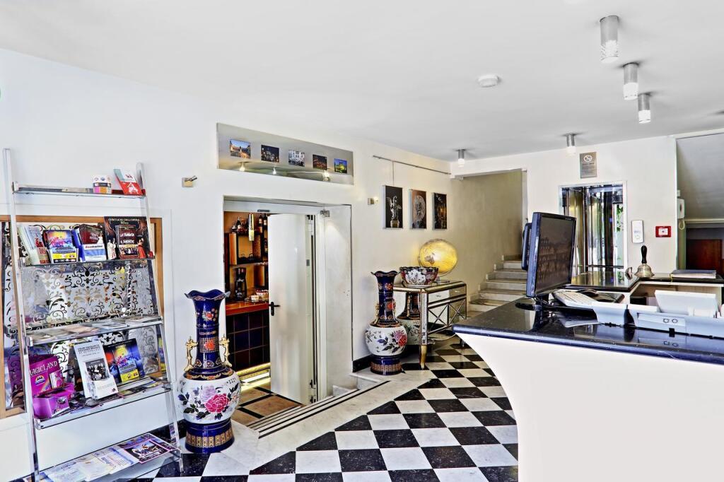 hotel image 12