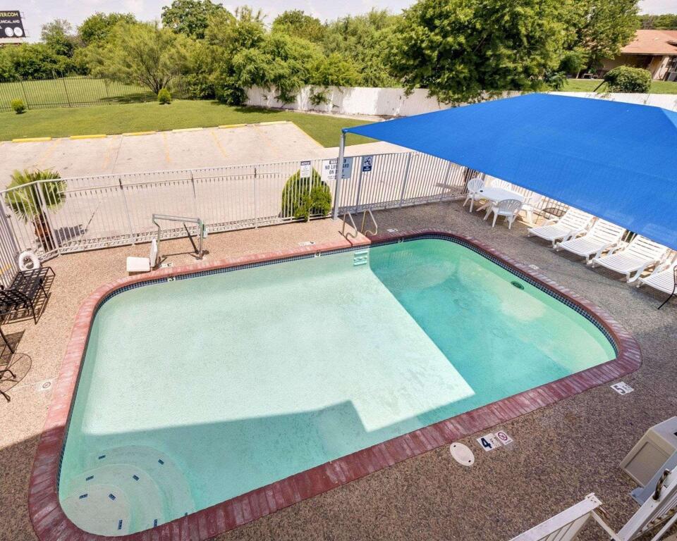 hotel image 13