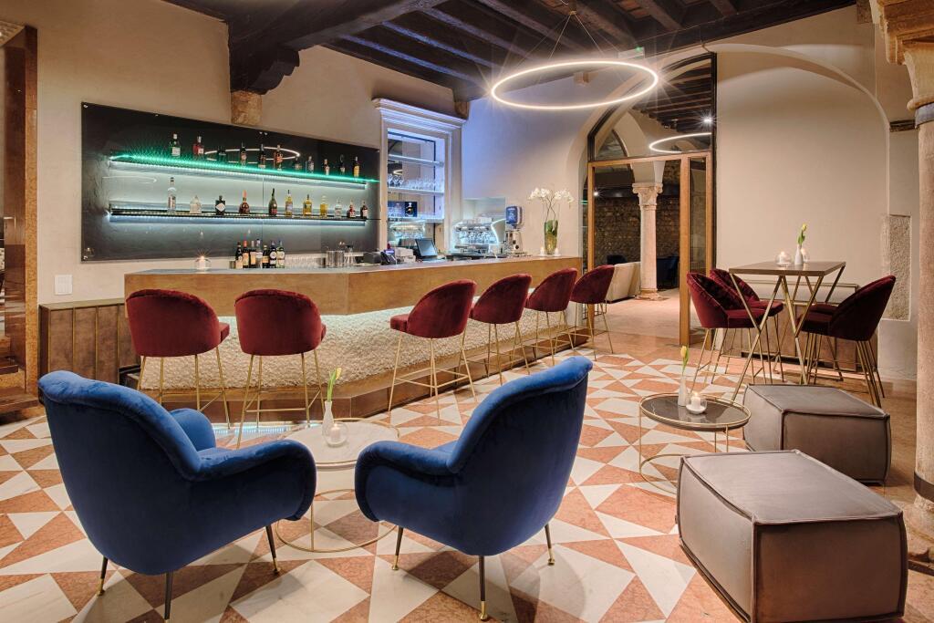 hotel image 16