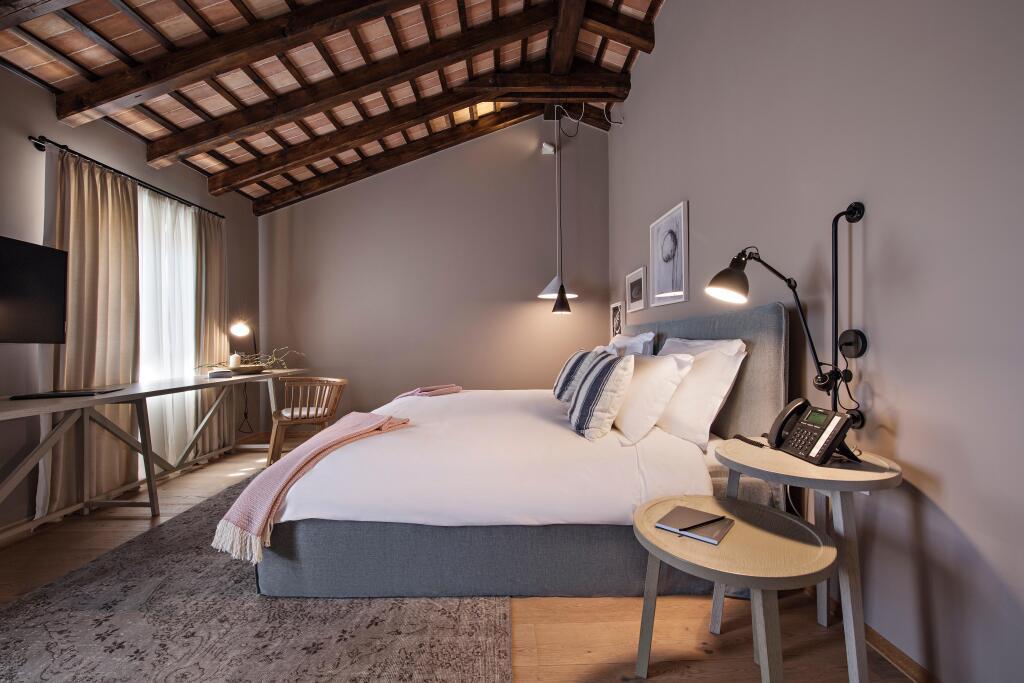 hotel image 16