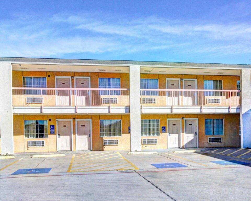 hotel image 9