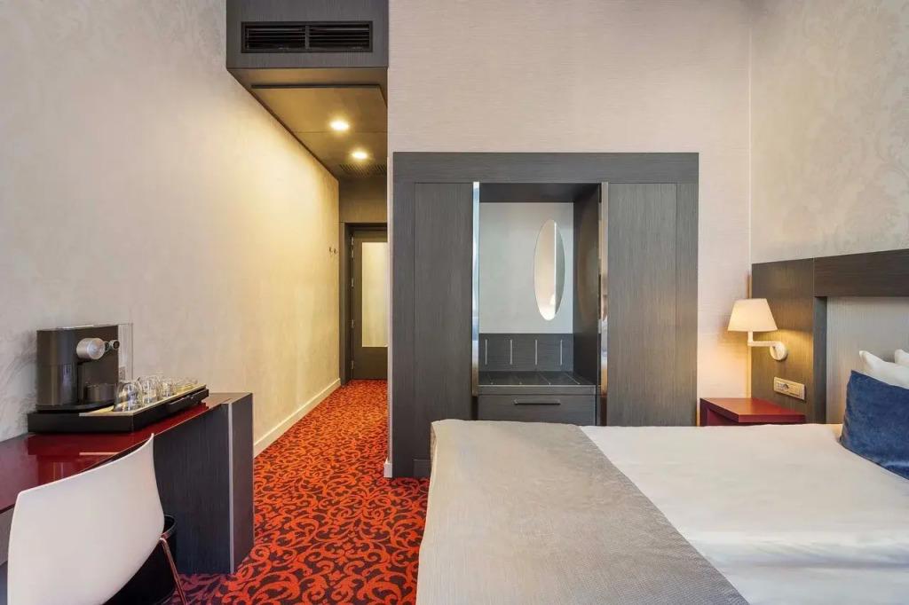 hotel image 9