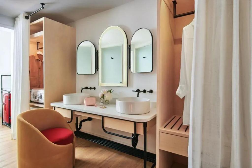 hotel image 9