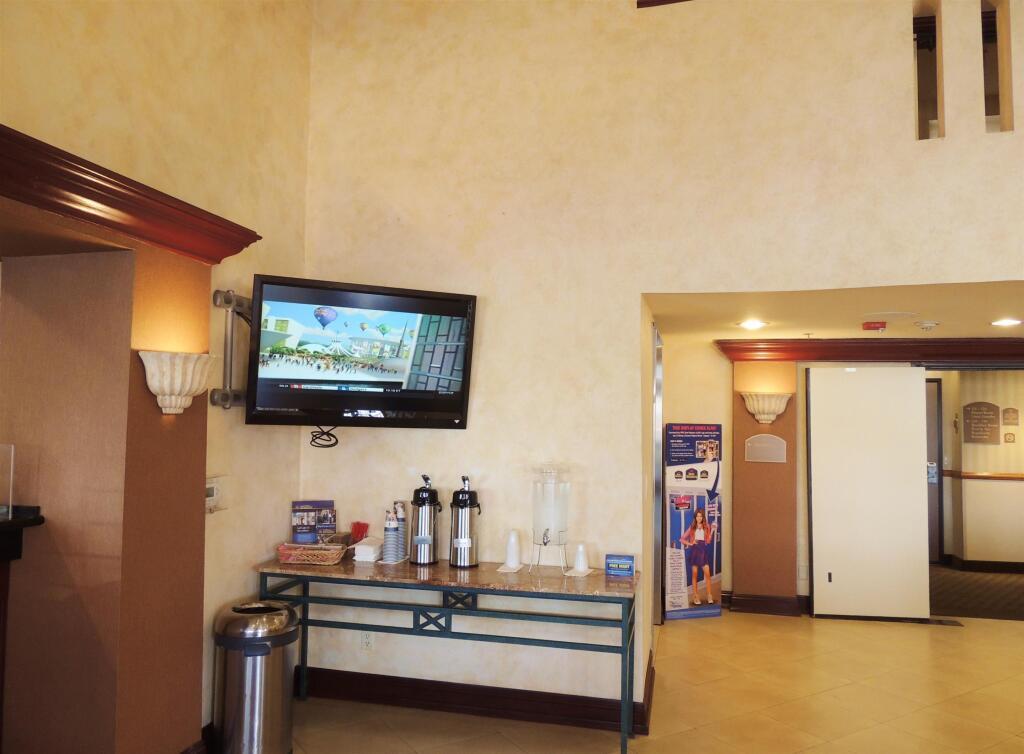 hotel image 10