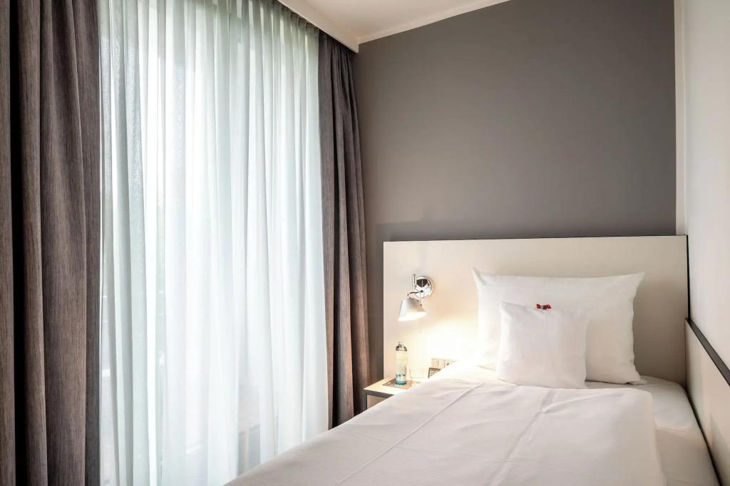 hotel image 9