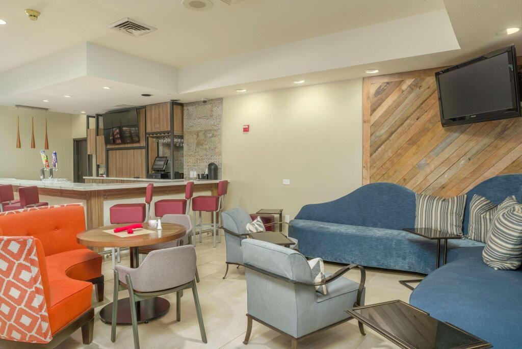 hotel image 10