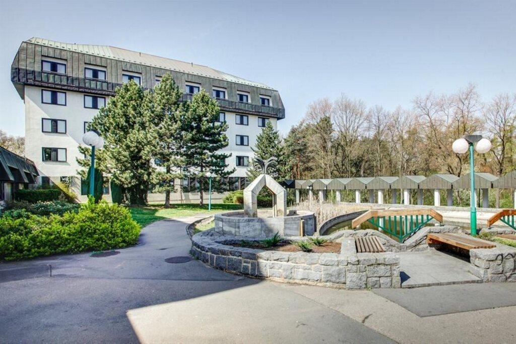 hotel image 16
