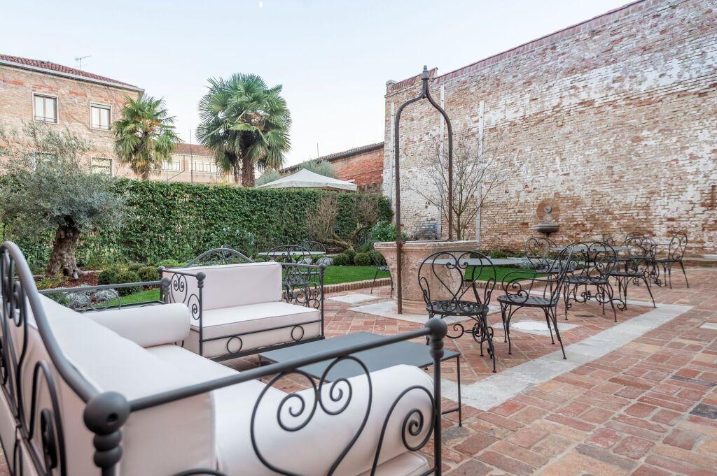 hotel image 31