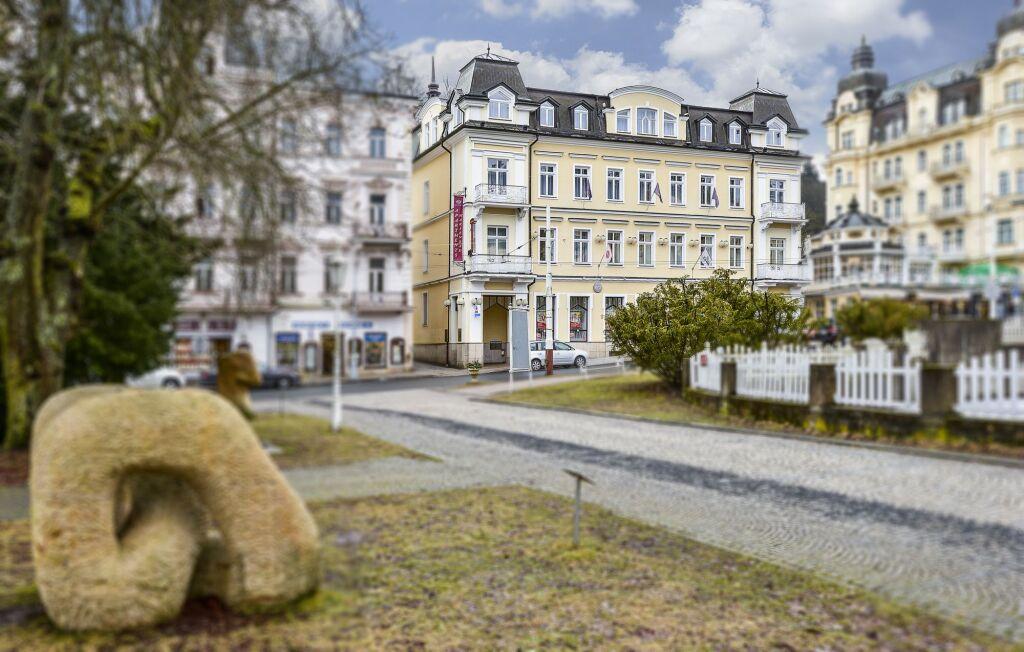 hotel image 9