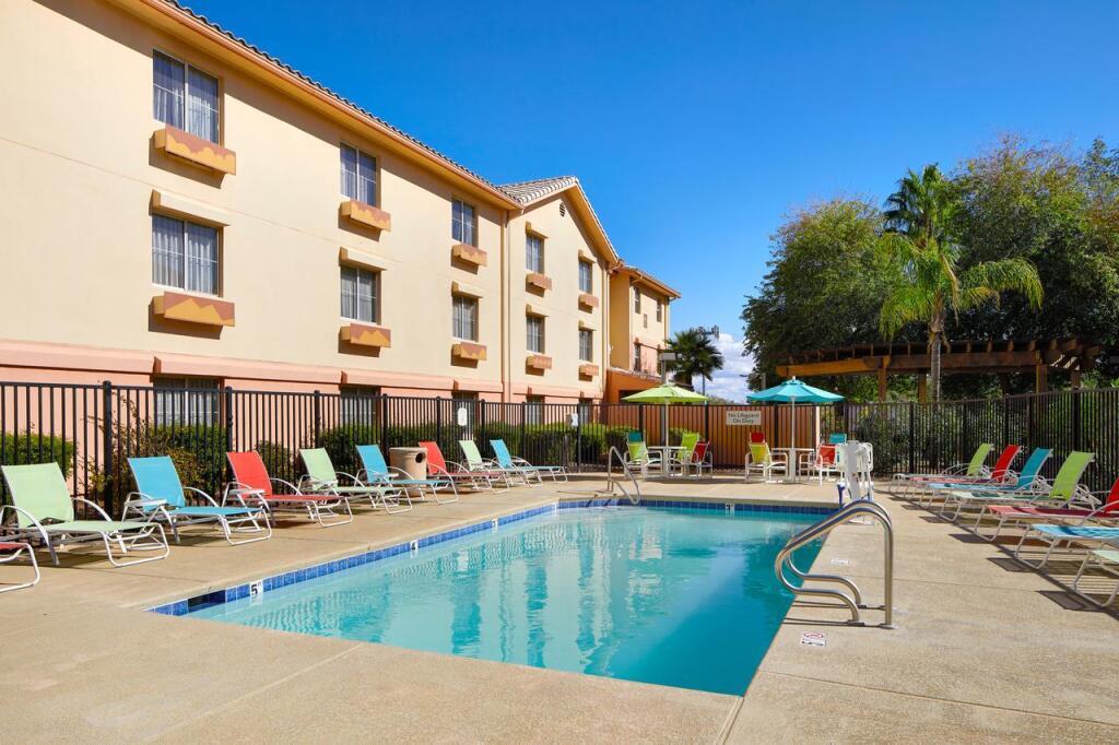hotel image 10