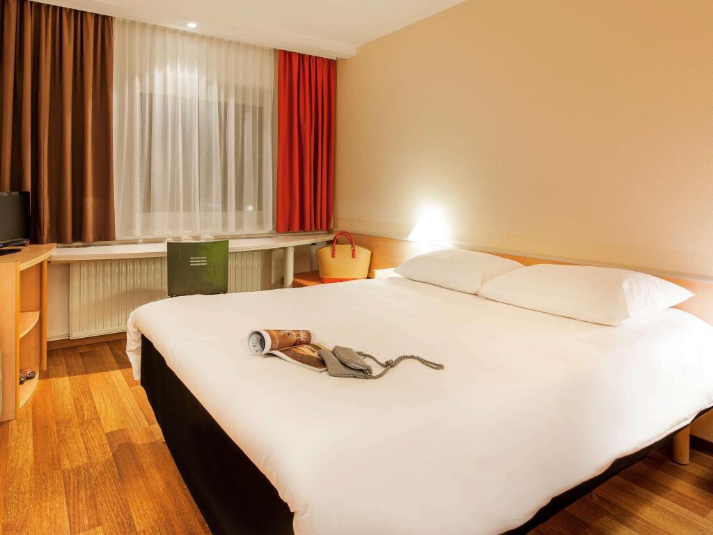 hotel image 8