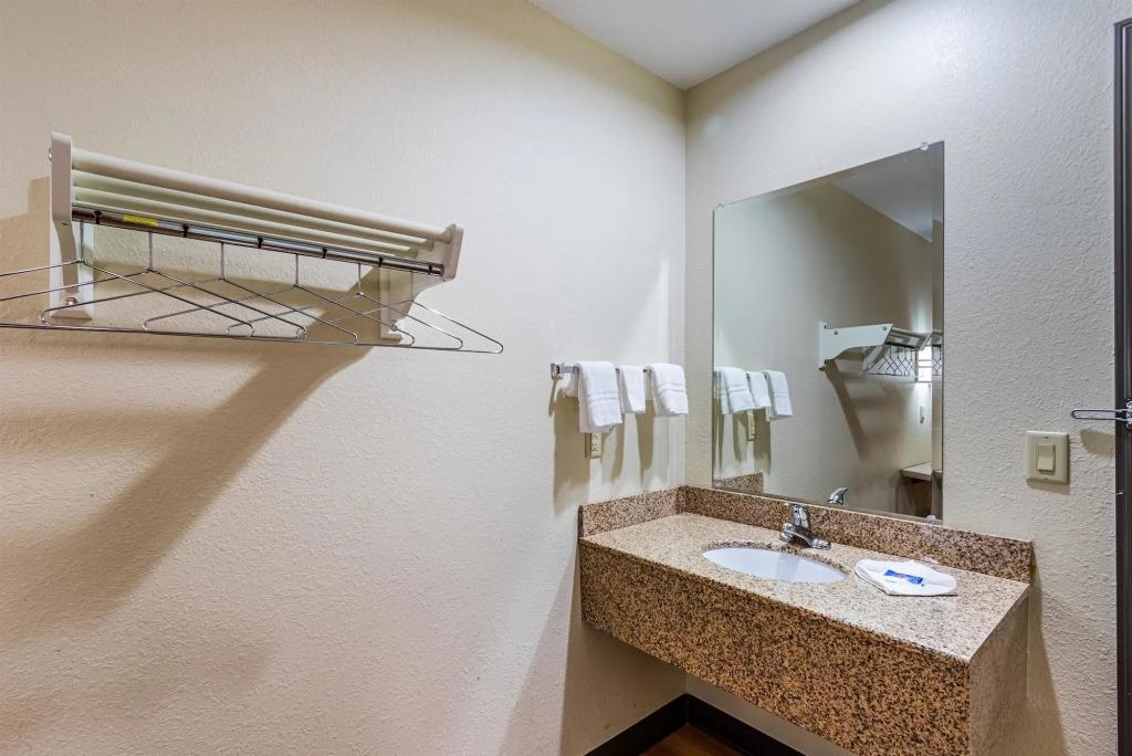 hotel image 16