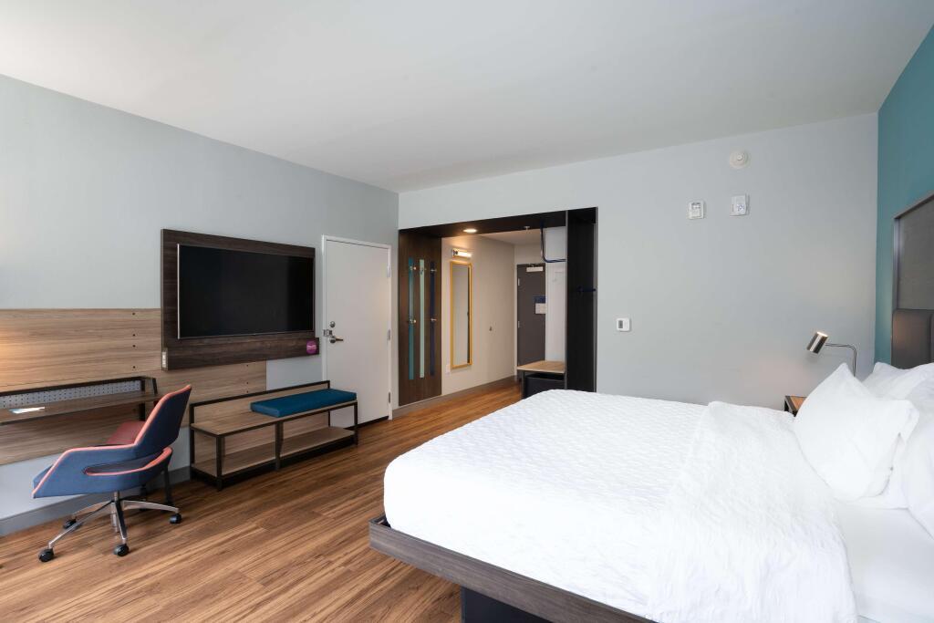 hotel image 16