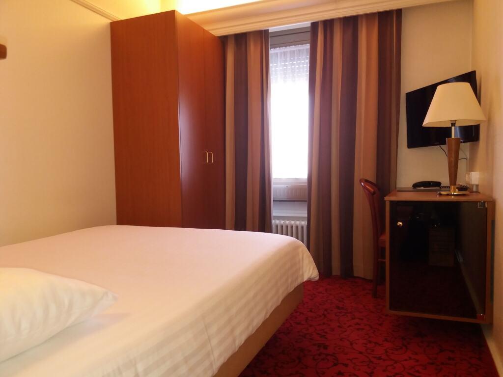 hotel image 16