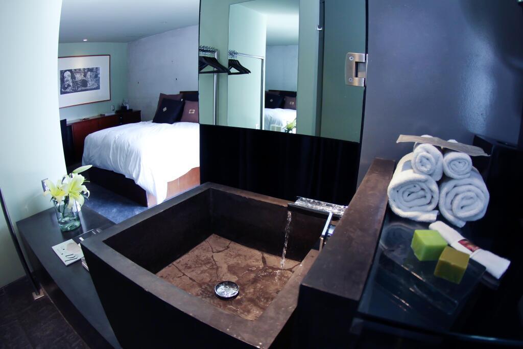 hotel image 16