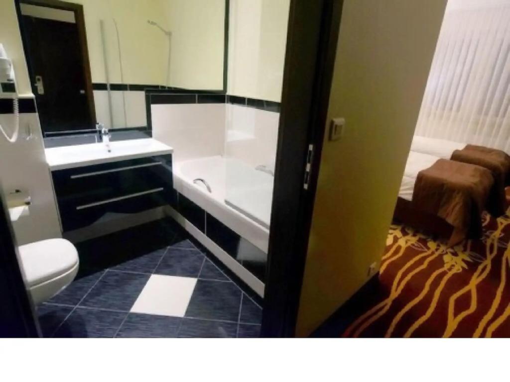 hotel image 35