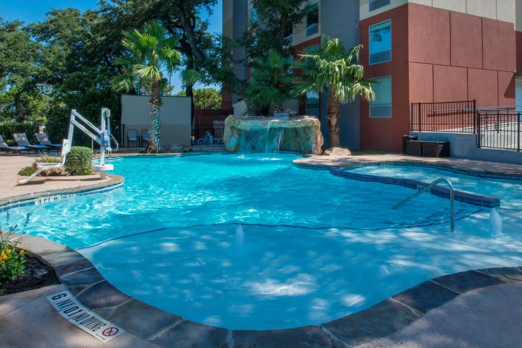 hotel image 12