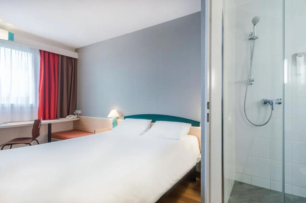 hotel image 16