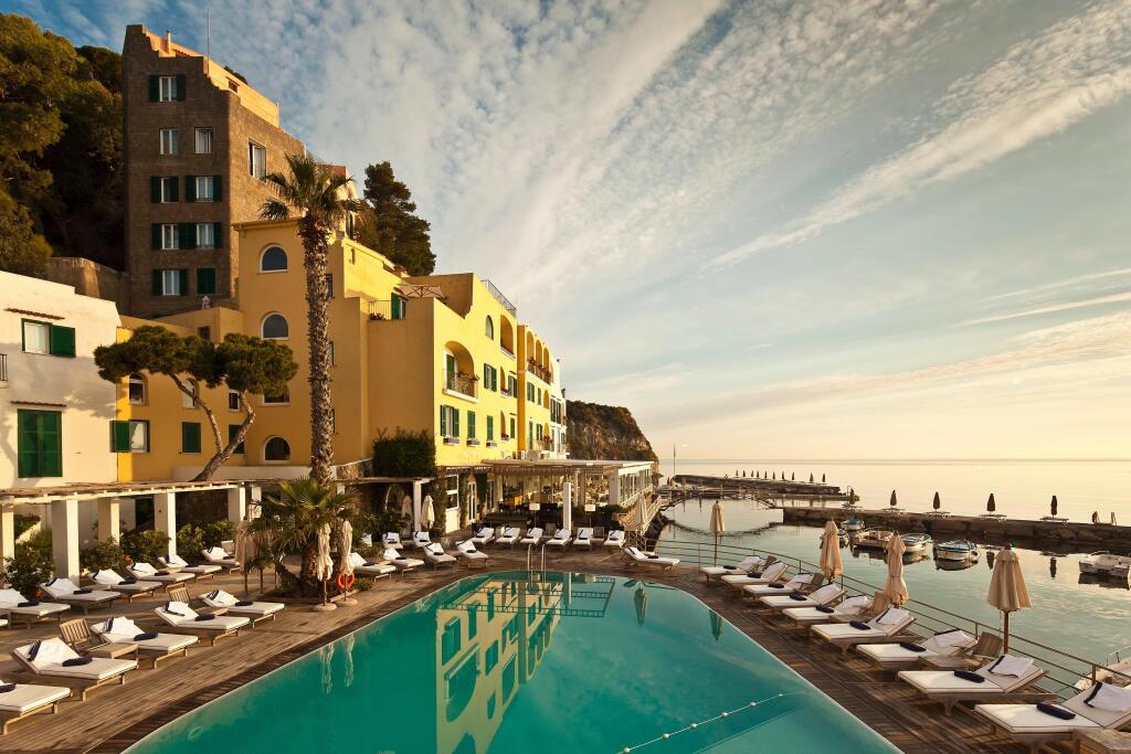 hotel image 10