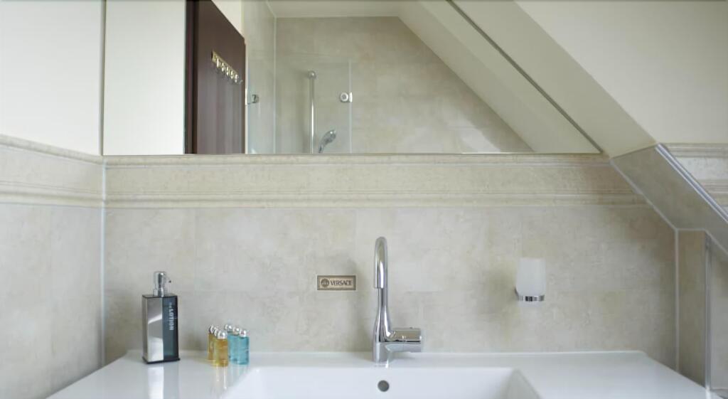 hotel image 32