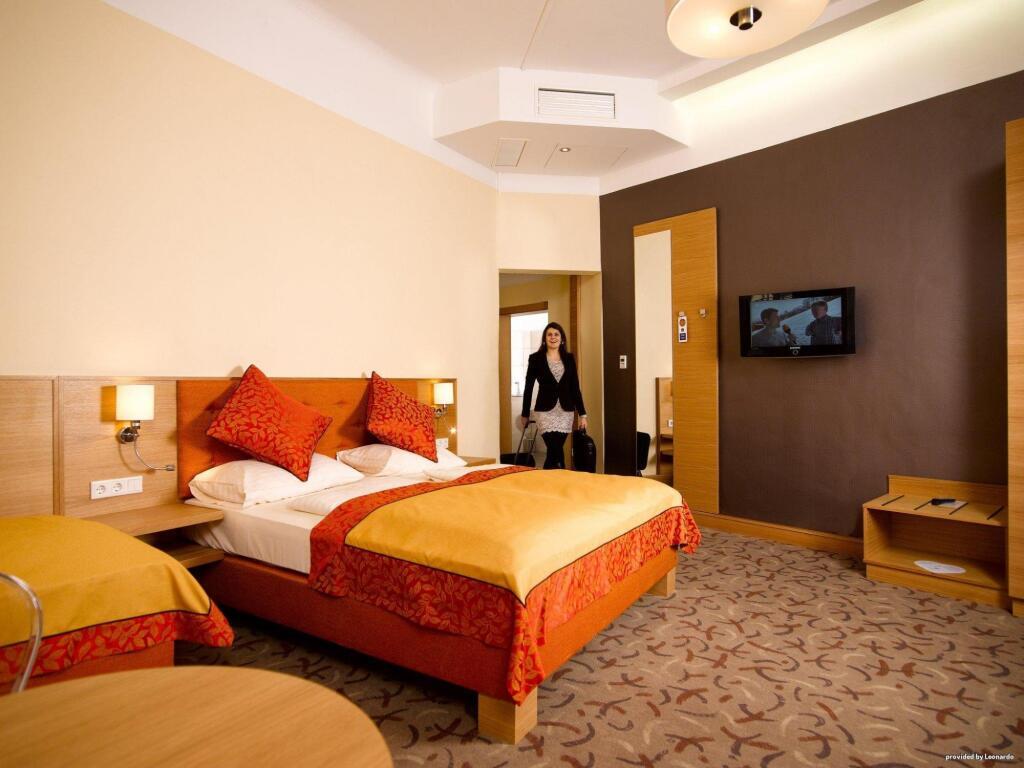 hotel image 16