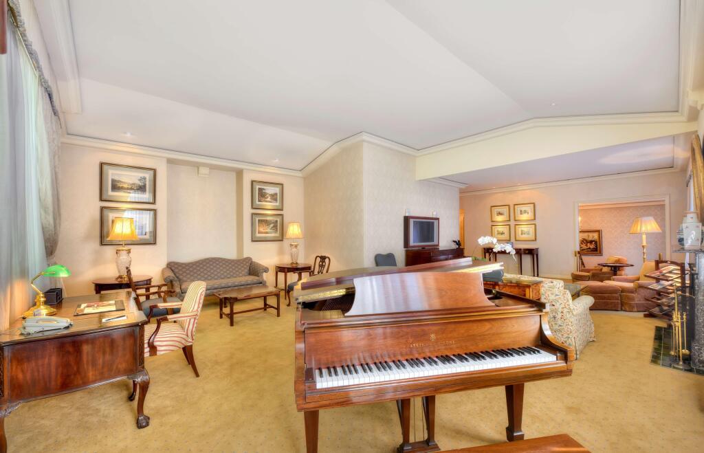 hotel image 12