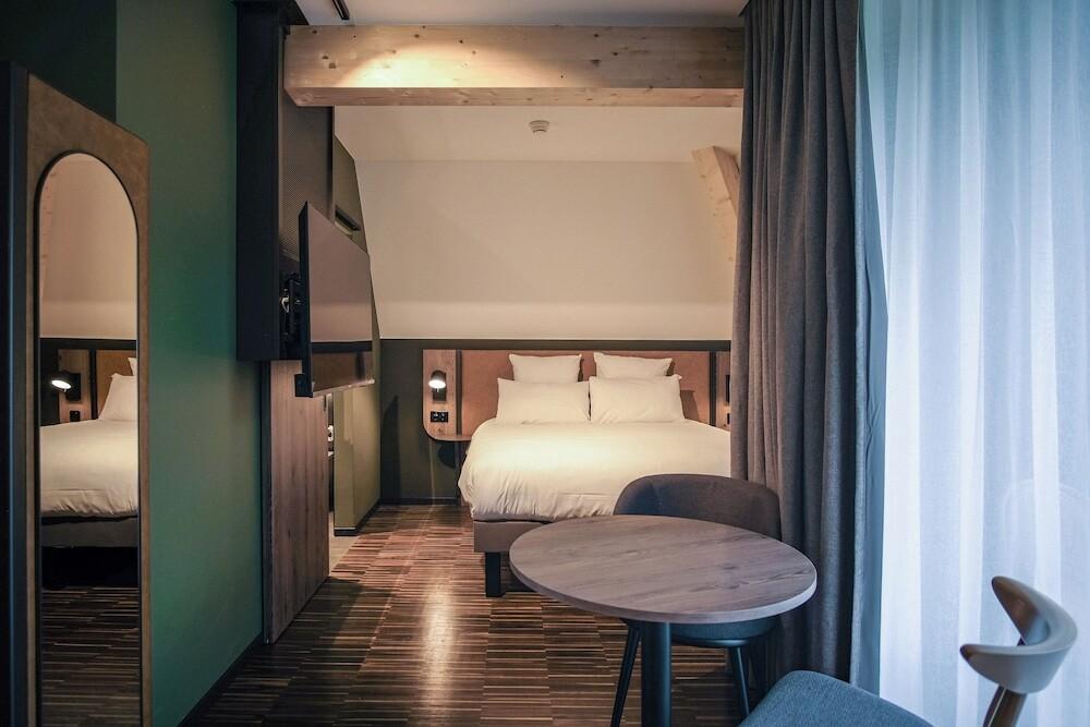 hotel image 9