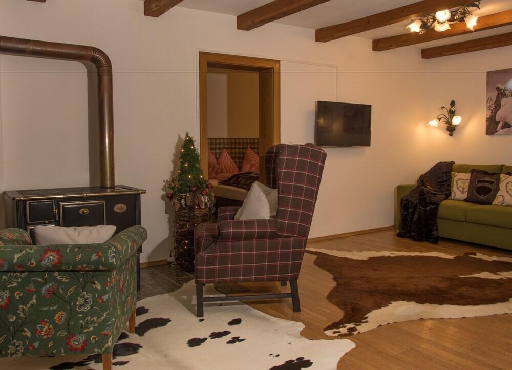 hotel image 10