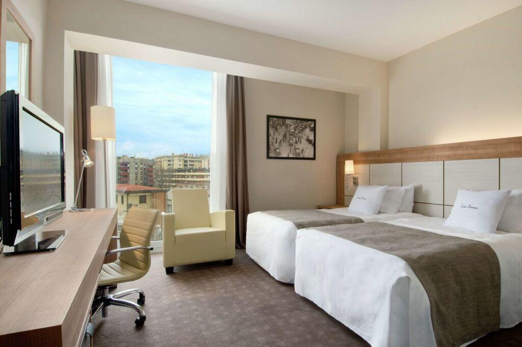 hotel image 16