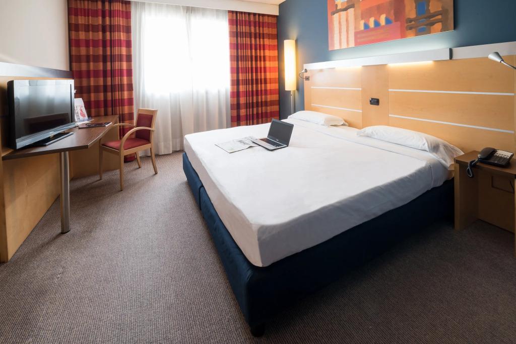 hotel image 12