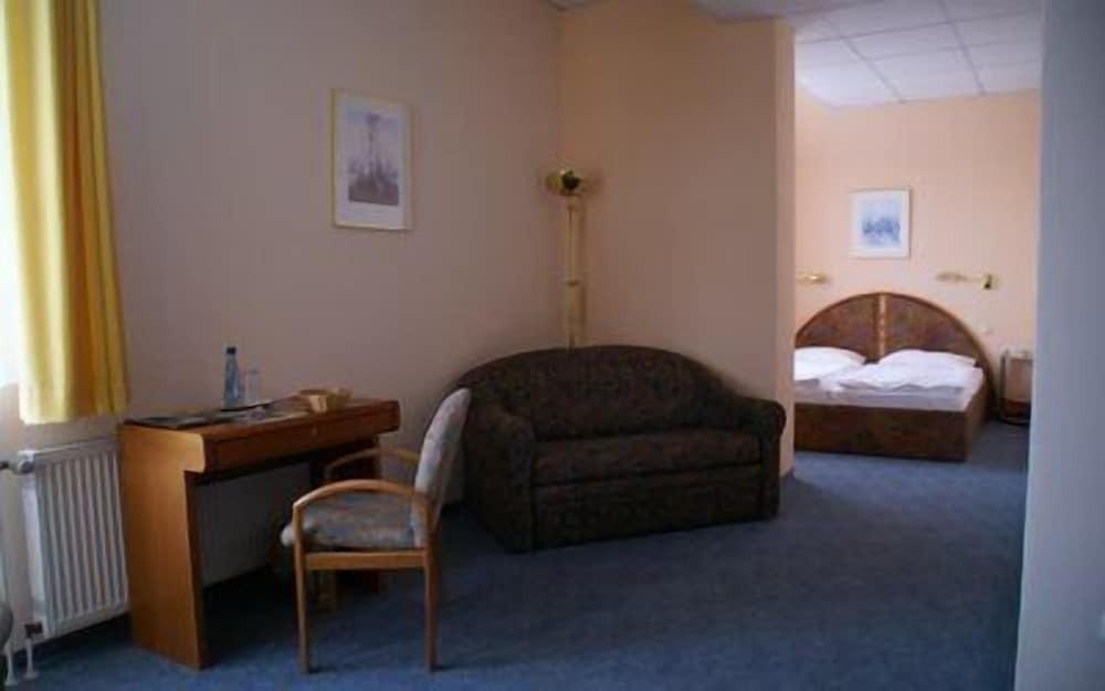 hotel image 16