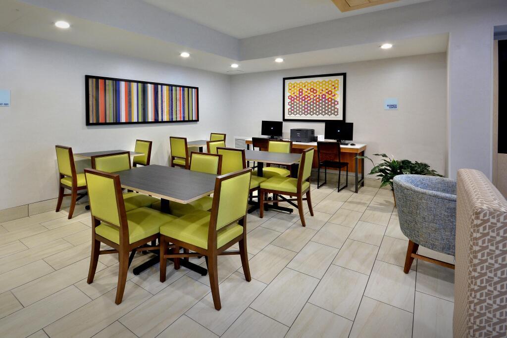 hotel image 10