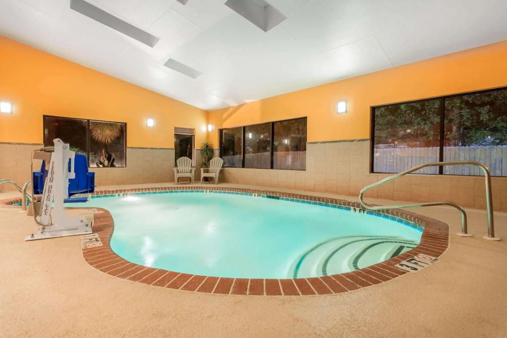 hotel image 13
