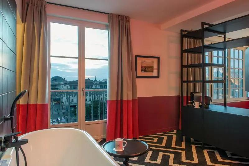 hotel image 16