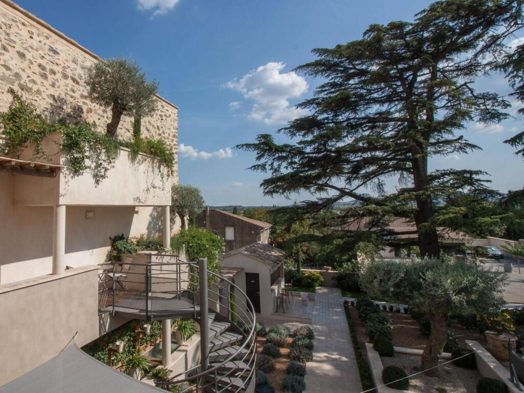 hotel image 9
