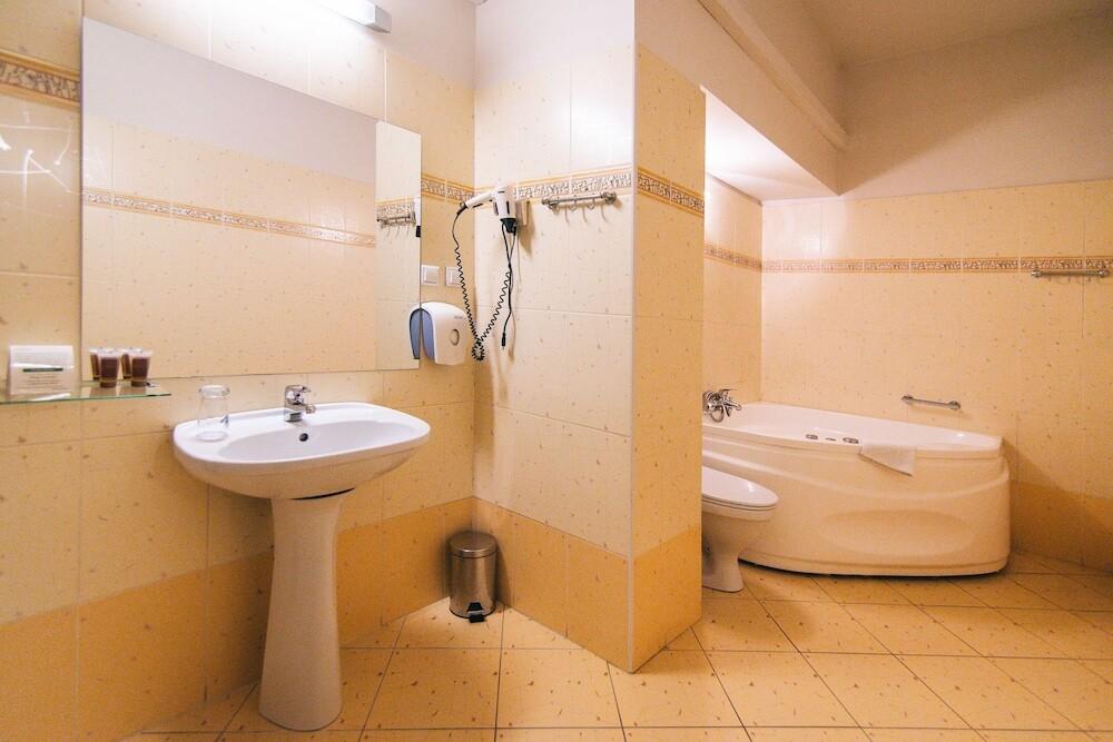 hotel image 16